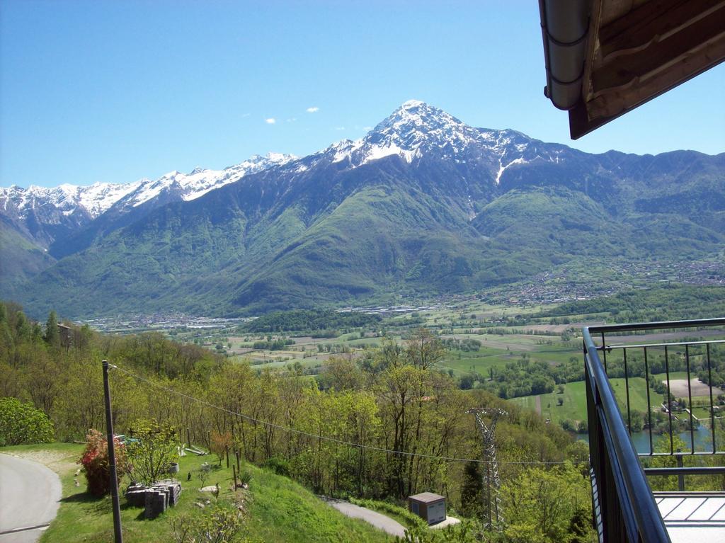 Casa Delle Camelie Apartment Sorico Luaran gambar