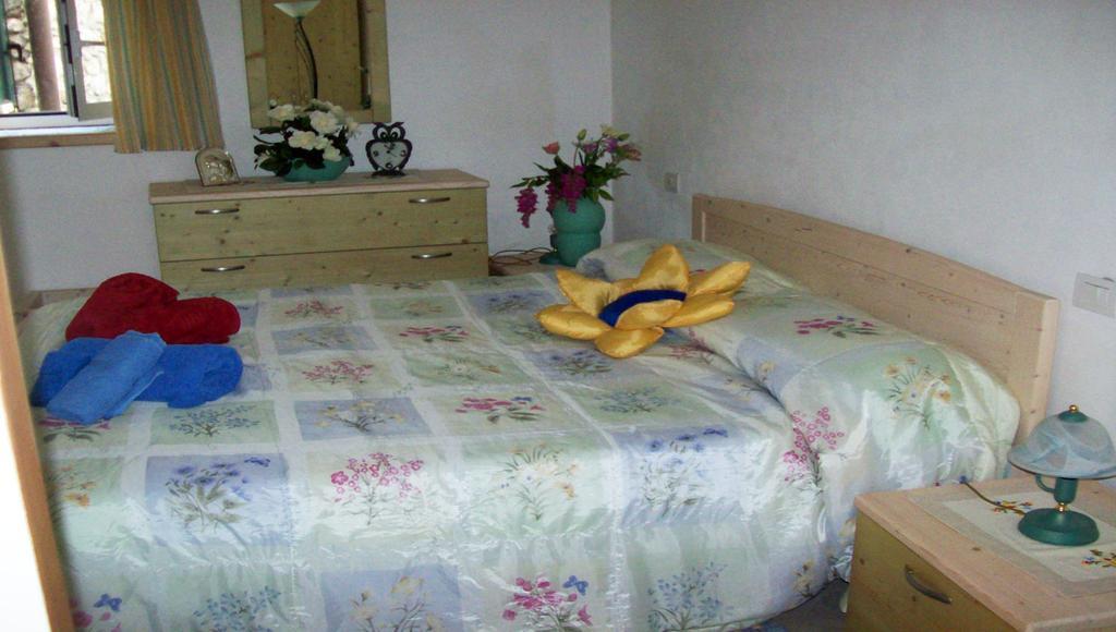 Casa Delle Camelie Apartment Sorico Luaran gambar