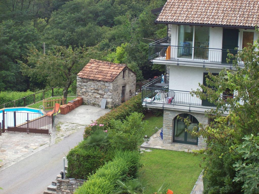 Casa Delle Camelie Apartment Sorico Luaran gambar