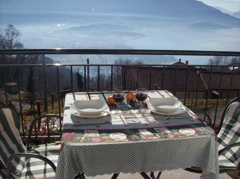 Casa Delle Camelie Apartment Sorico Luaran gambar